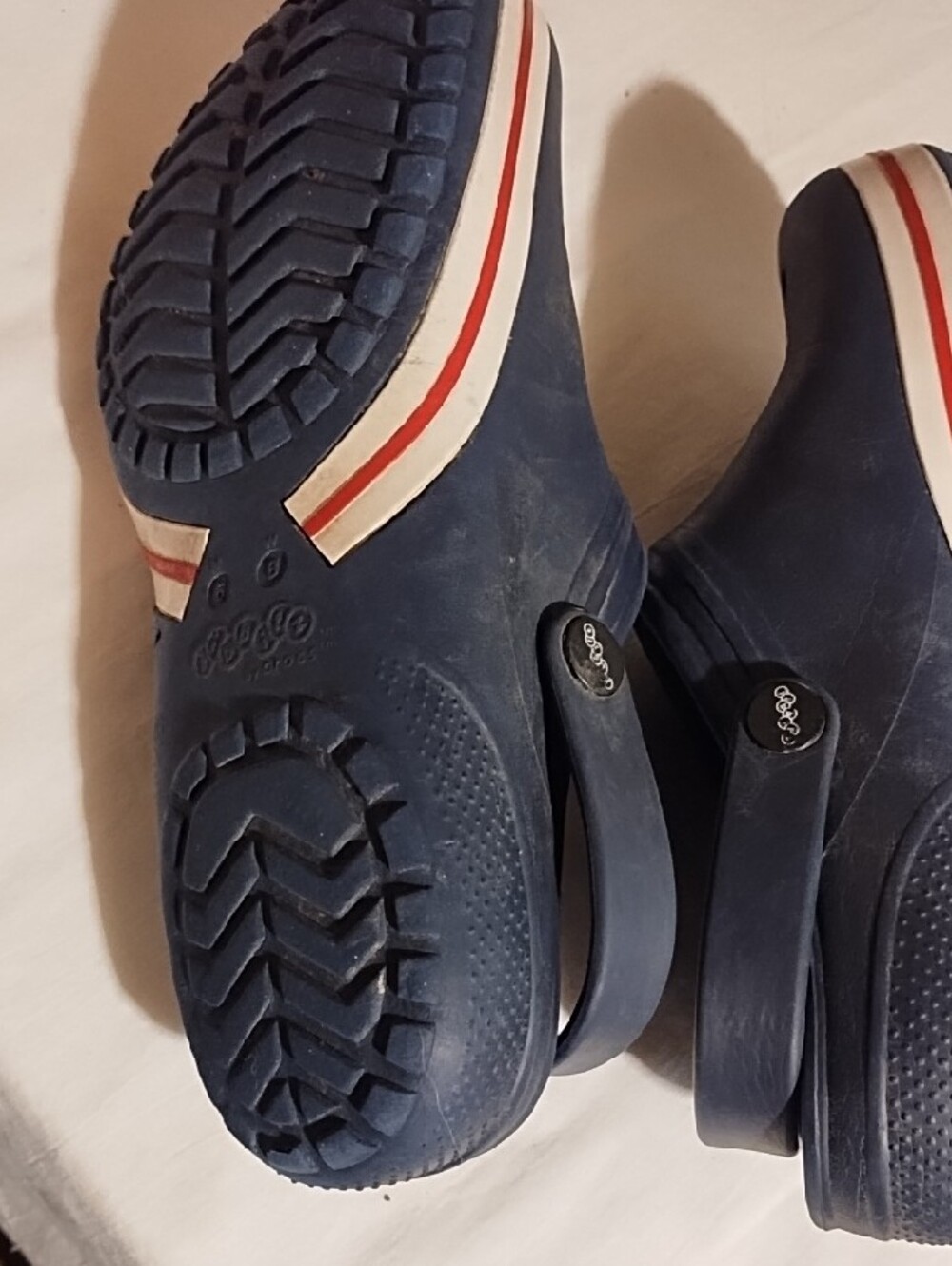 Kids Navy Casual Slip-On Clogs Good Condition Size 8. - Picture 8 of 8